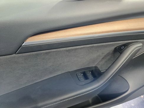 Used 2023 Tesla Model 3 Standard Range image 13