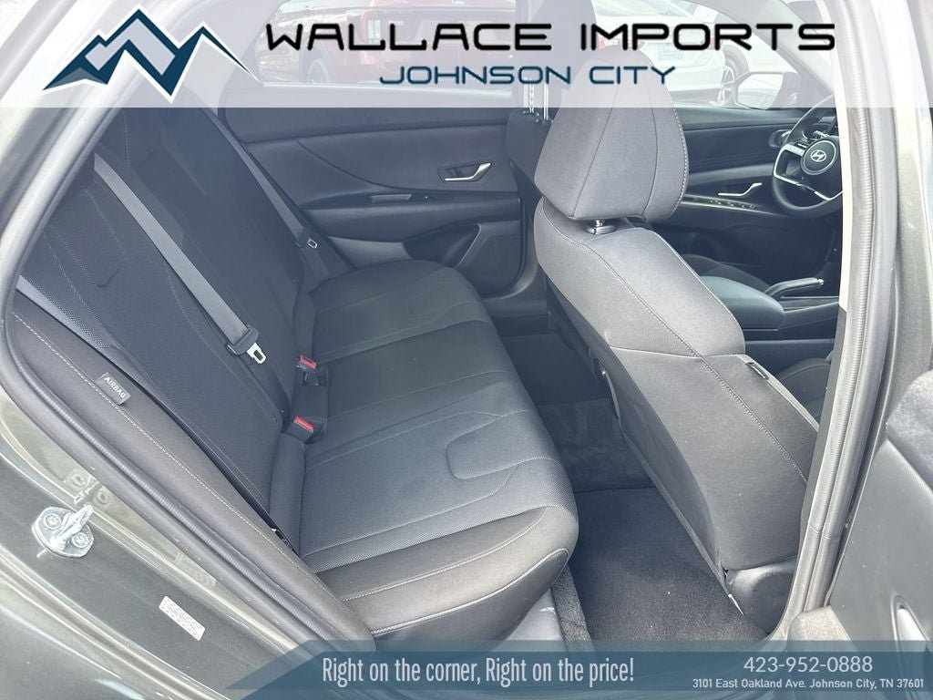 Used 2024 Hyundai Elantra SE FWD image 38