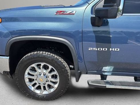Used 2025 Chevrolet Silverado 2500 LTZ w/ LTZ Premium Package AWD/4WD image 35