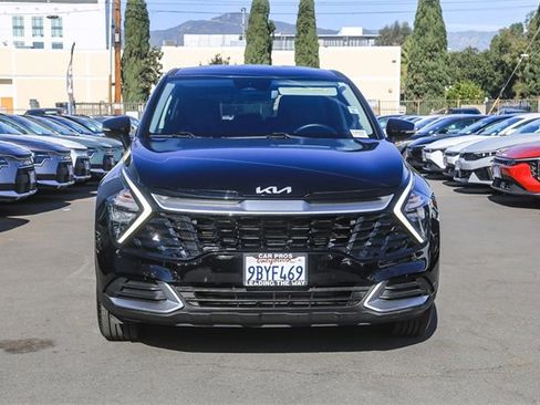 Used 2023 Kia Sportage EX image 3