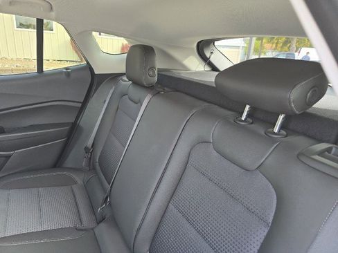 Used 2024 Chevrolet Trax LT w/ Driver Confidence Package image 32