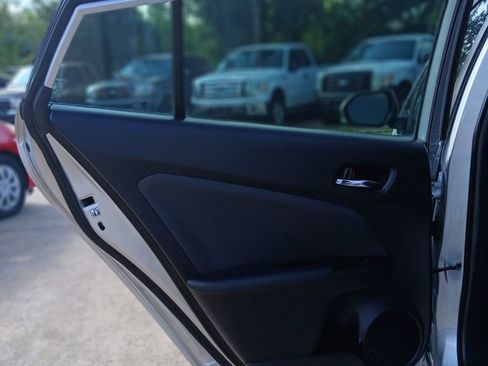 Used 2020 Toyota Prius LE image 14