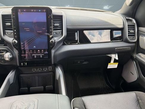 New 2026 RAM 1500 Laramie AWD/4WD image 29