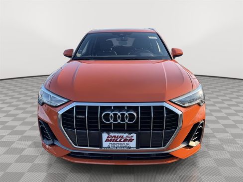 Used 2019 Audi Q3 2.0T Premium Plus w/ Premium Plus Package image 2