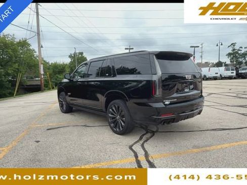 Used 2025 Cadillac Escalade ESV V image 6