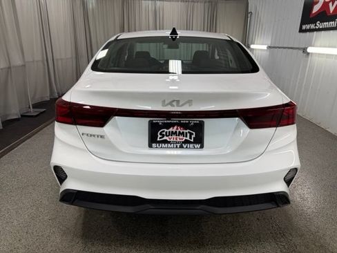 Used 2022 Kia Forte LXS FWD image 5