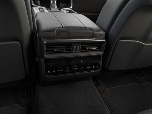 Used 2024 Lexus LX 600 4WD w/ Luxury Package image 32