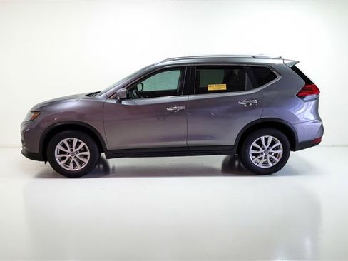 Used 2017 Nissan Rogue SV image 16