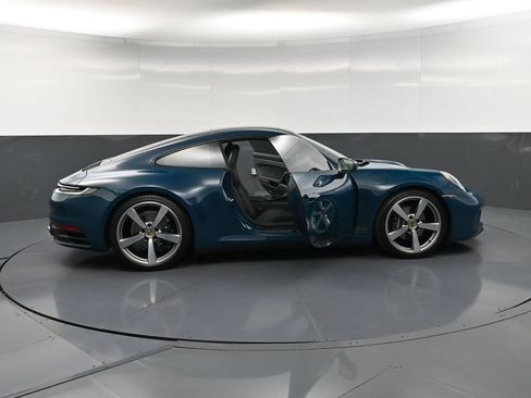 Certified 2024 Porsche 911 Carrera T RWD image 34