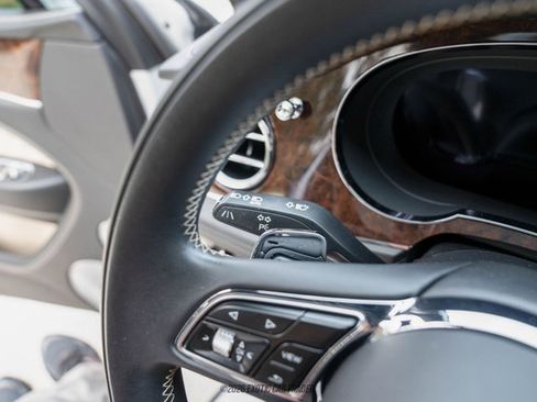 Used 2022 Bentley Bentayga Speed image 57