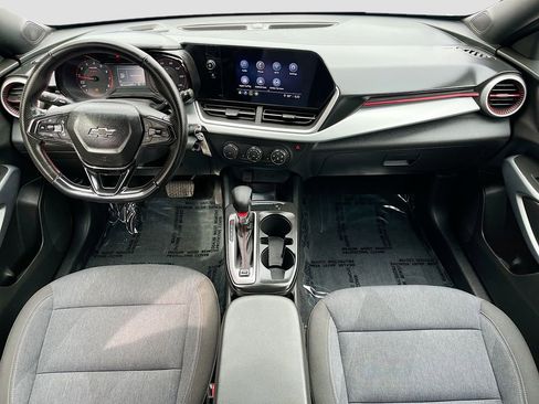 Used 2024 Chevrolet Trax RS FWD image 21