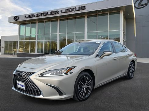 Certified 2024 Lexus ES 350 w/ Premium Package image 7