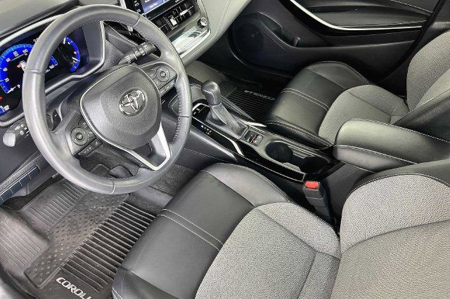 Used 2021 Toyota Corolla XSE FWD image 16
