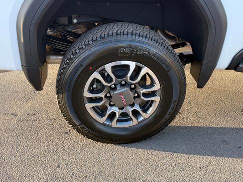 New 2026 GMC Sierra 2500 SLT w/ Max Trailering Package image 11