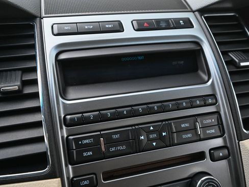 Used 2010 Ford Taurus Limited FWD image 45