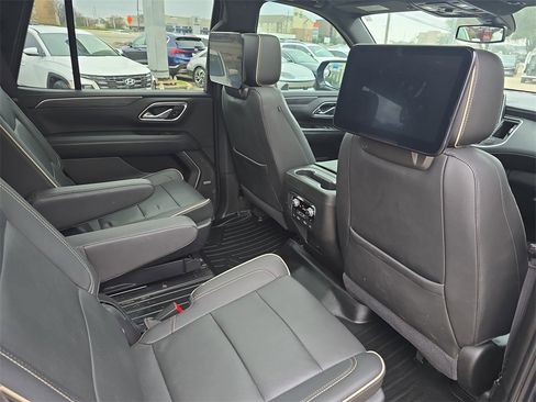 Used 2021 GMC Yukon SLT w/ SLT Luxury Plus Package image 11