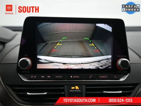 Used 2025 Nissan Altima 2.5 SV image 17