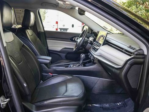 Used 2022 Jeep Compass Limited w/ Elite Group AWD/4WD image 16