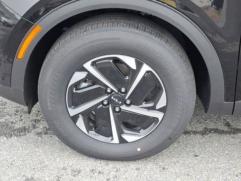 New 2025 Kia Sportage LX image 5