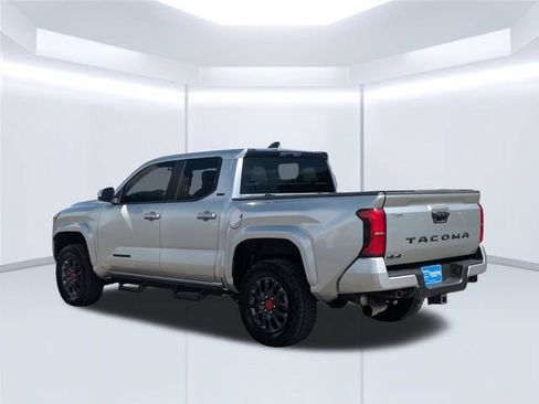 Used 2024 Toyota Tacoma SR5 AWD/4WD image 3