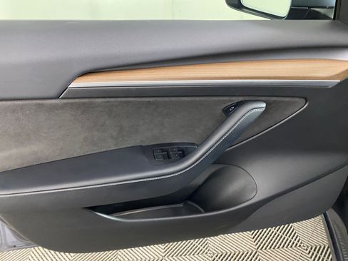 Used 2022 Tesla Model 3 Performance image 11