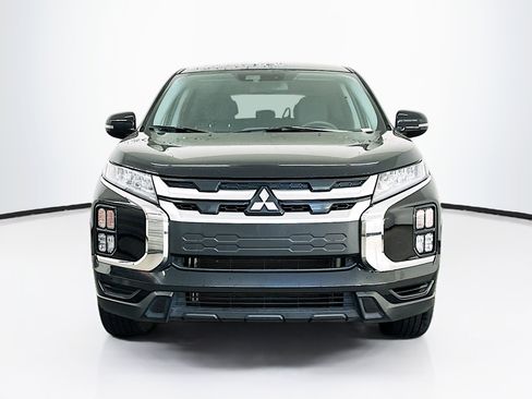 Used 2025 Mitsubishi Outlander Sport SE image 2