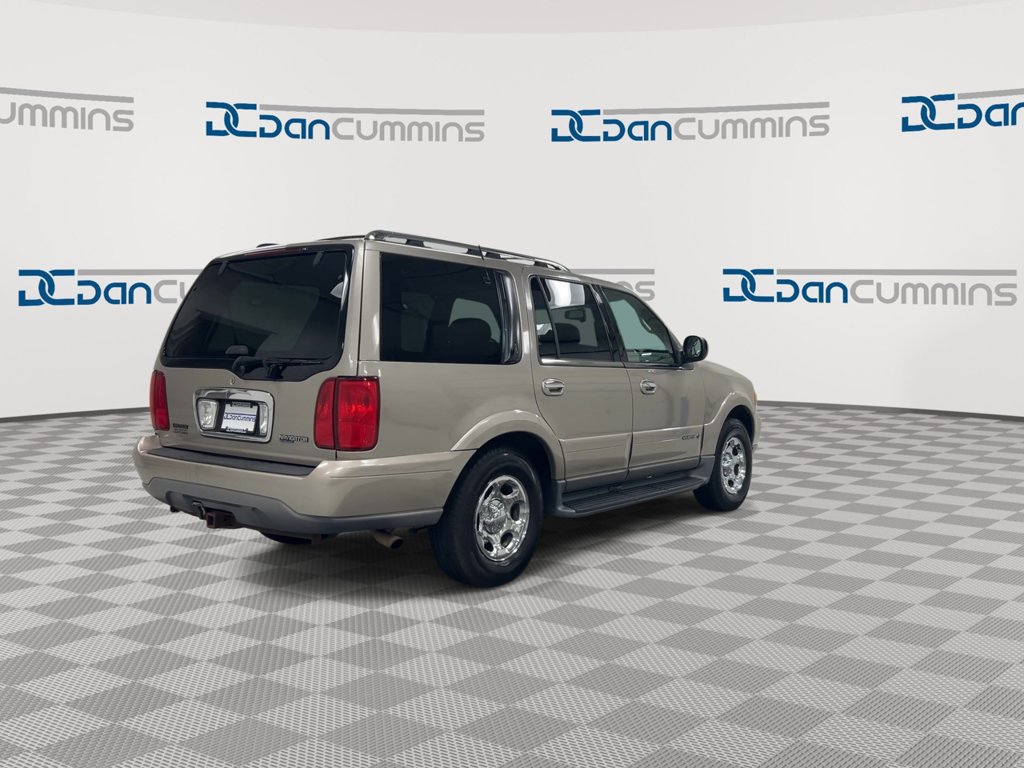 Used 2001 Lincoln Navigator 4WD image 8