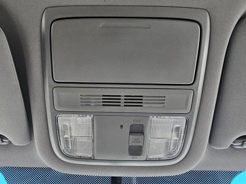 Used 2015 Honda Pilot LX image 32