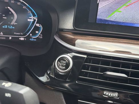 Used 2023 BMW 530e w/ Premium Package RWD image 25