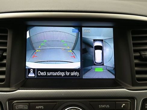 Used 2018 Nissan Pathfinder SL AWD/4WD image 17
