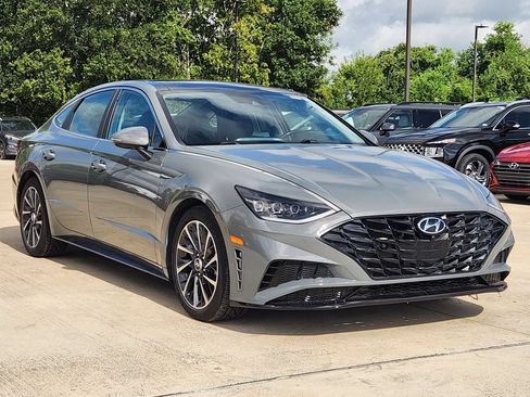 Used 2022 Hyundai Sonata Limited FWD image 3