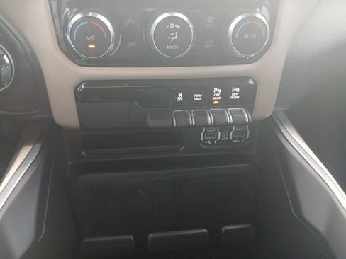 Used 2022 RAM 1500 Laramie AWD/4WD image 26