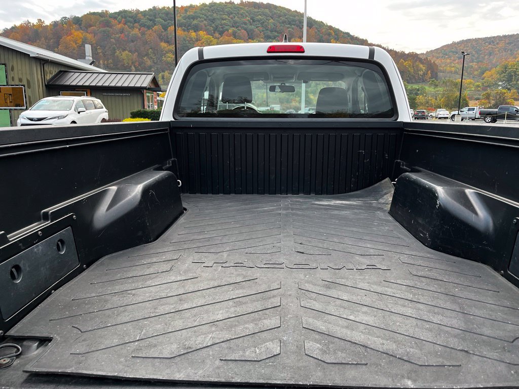 Used 2017 Toyota Tacoma SR AWD/4WD image 23