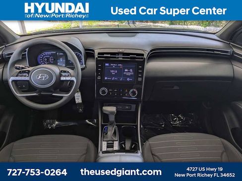 Used 2023 Hyundai Santa Cruz SE AWD/4WD image 16