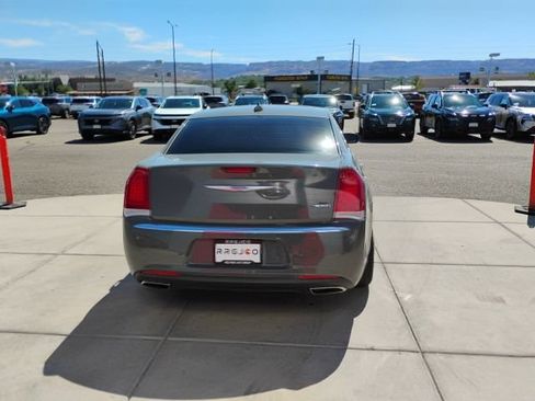 Used 2019 Chrysler 300 Limited w/ Safetytec Plus Group RWD image 9
