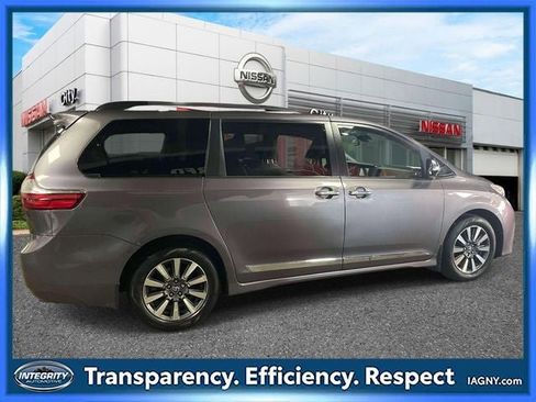 Used 2018 Toyota Sienna Limited Premium w/ Protection Package AWD/4WD image 5