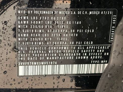 Used 2025 Volkswagen Tiguan SE FWD image 24