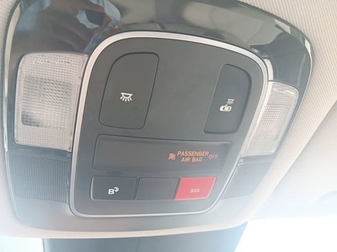 Used 2025 Hyundai Sonata SEL FWD image 21
