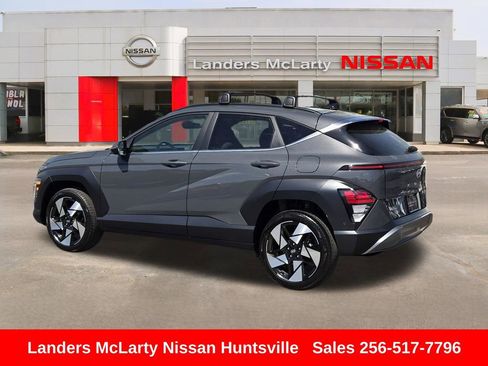 Used 2025 Hyundai Kona Limited image 6