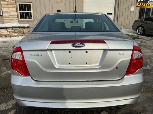 Used 2011 Ford Fusion SE image 4