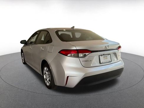 Used 2025 Toyota Corolla LE FWD image 10