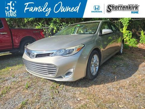 Used 2014 Toyota Avalon XLE FWD image 1