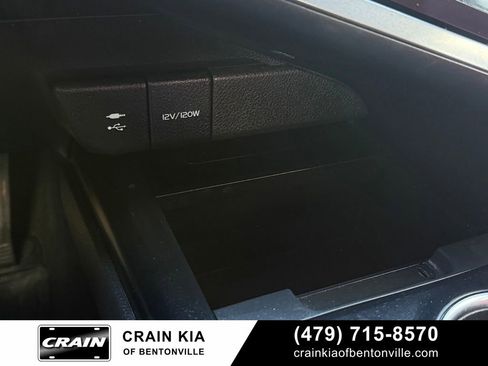 Used 2018 Toyota Camry XSE FWD image 18