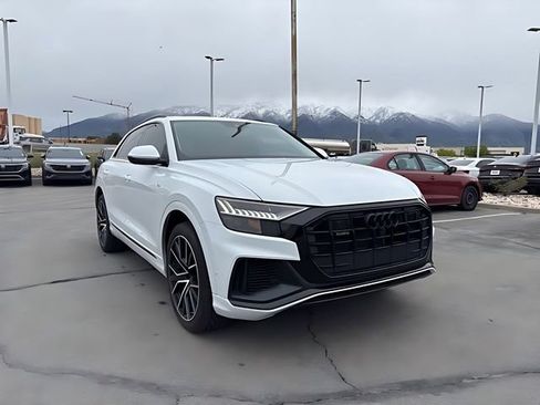 Used 2023 Audi Q8 Premium Plus w/ Premium Plus Package AWD/4WD image 2