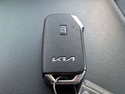 Used 2022 Kia Telluride LX AWD/4WD image 35