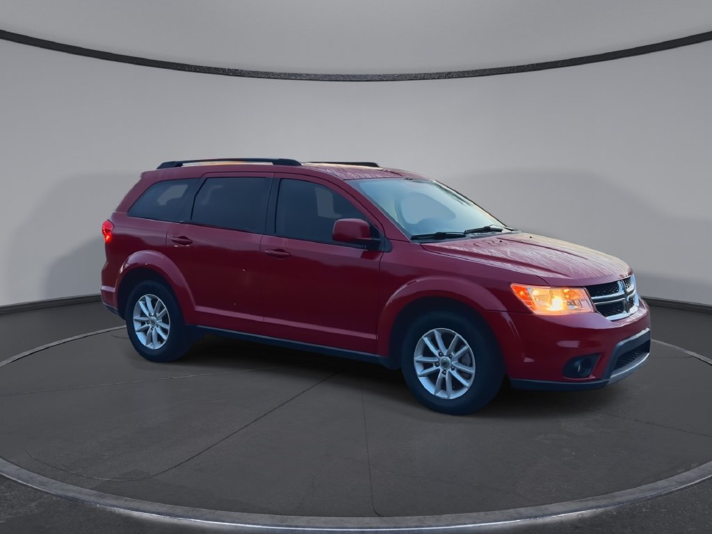 Used 2018 Dodge Journey SXT w/ Connectivity Group FWD image 2