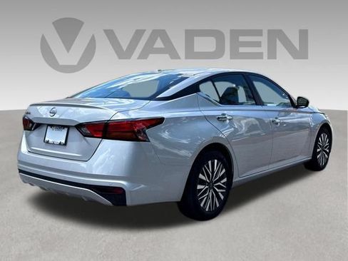 Certified 2025 Nissan Altima 2.5 SV FWD image 23