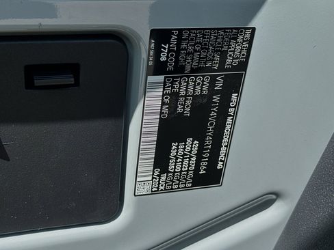 New 2024 Mercedes-Benz eSprinter 170 Cargo image 33