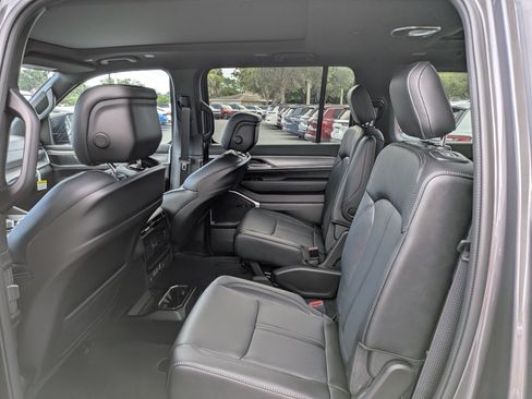 New 2026 Jeep Grand Wagoneer 4WD image 12