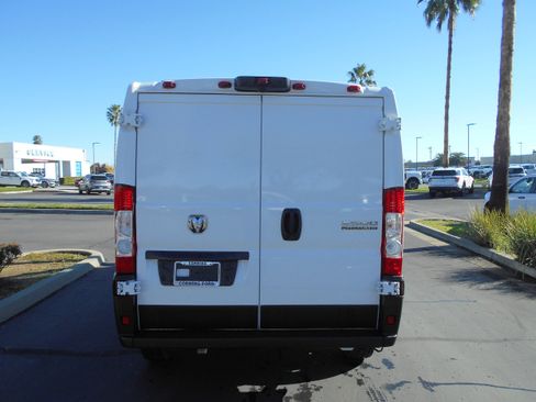 Used 2025 RAM ProMaster 2500 w/ Convenience Group image 5